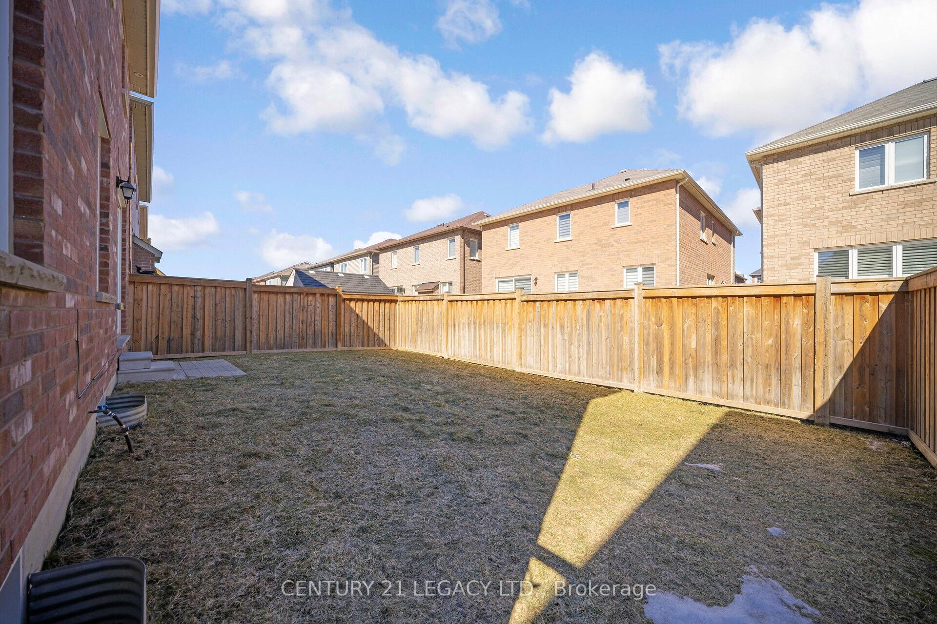 Photo 41 of 33 Callandar Road, Brampton, Northwest Brampton — HOMEH