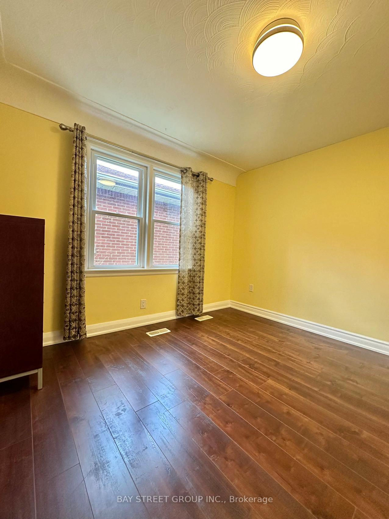 Photo 9 of 85 Glenmount Avenue, Hamilton, Ainslie Wood — HOMEH