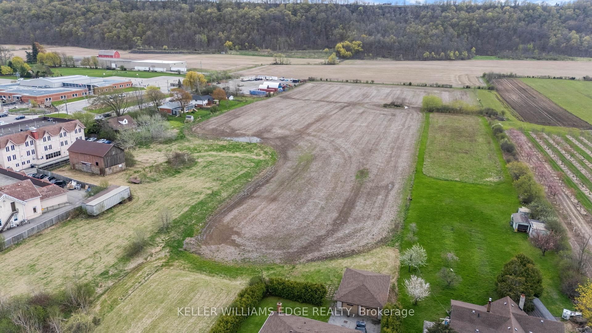 Photo 11 of 868 Highway 8, Hamilton, Fruitland — HOMEH