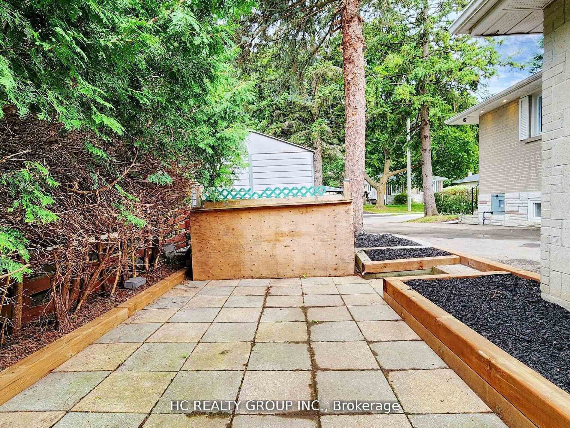 Photo 20 of 26 Algonquin Crescent, Aurora, Aurora Heights — HOMEH