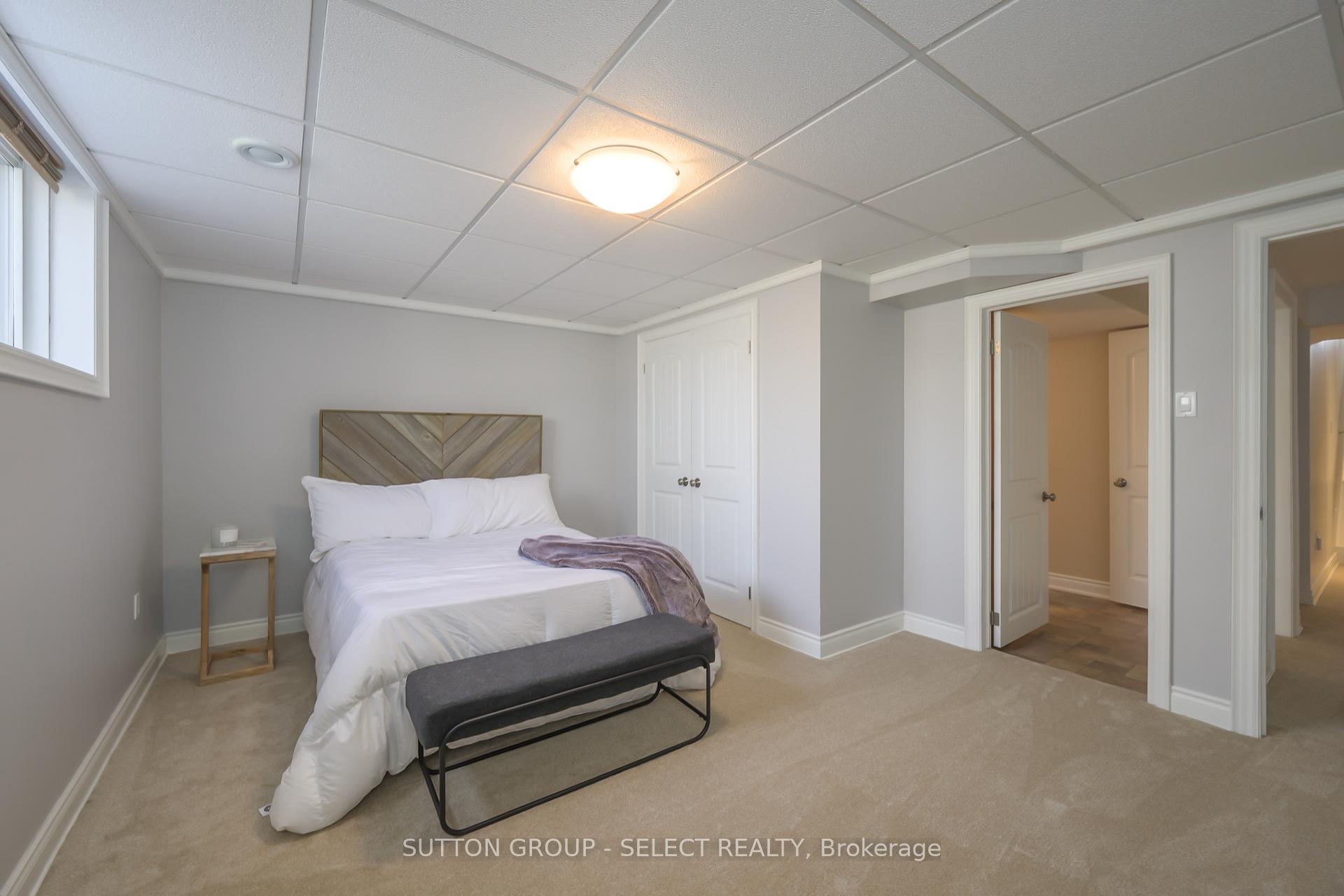 Photo 18 of 29 Ambleside Drive, St. Thomas — HOMEH