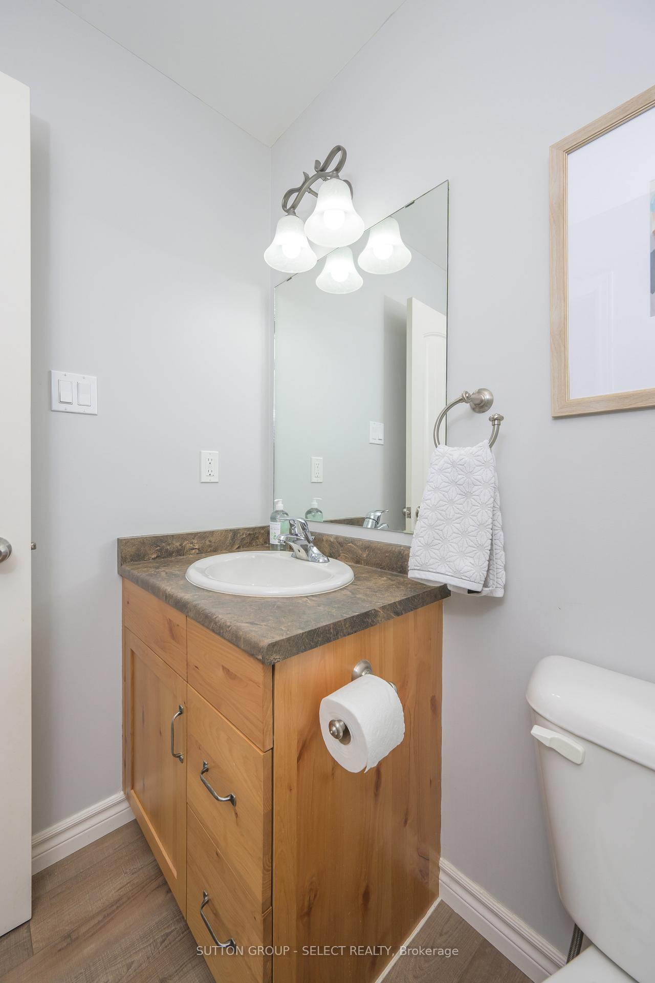 Photo 19 of 29 Ambleside Drive, St. Thomas — HOMEH