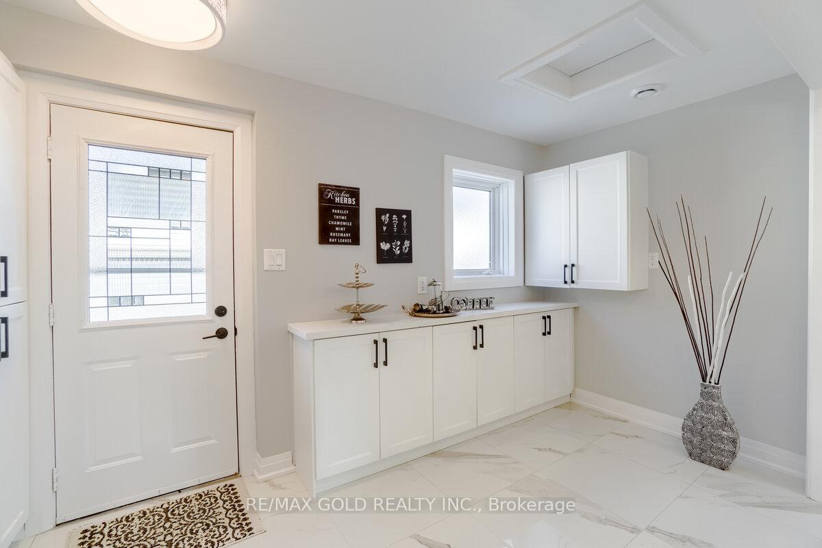 Photo 5 of 108 Jacobson Avenue, St. Catharines, Glendale/Glenridge — HOMEH