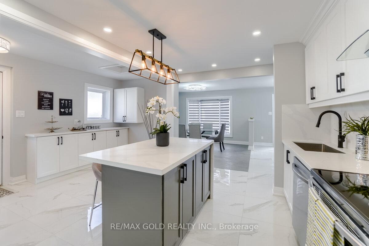 Photo 6 of 108 Jacobson Avenue, St. Catharines, Glendale/Glenridge — HOMEH
