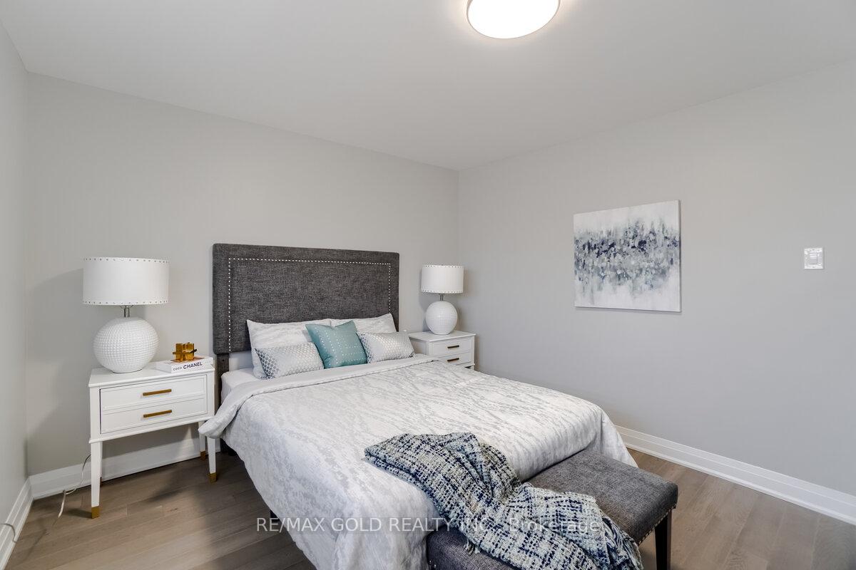 Photo 23 of 108 Jacobson Avenue, St. Catharines, Glendale/Glenridge — HOMEH