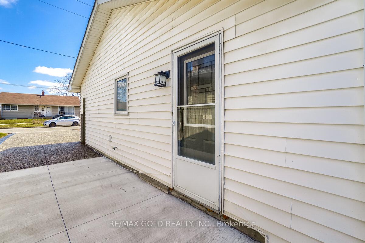 Photo 35 of 108 Jacobson Avenue, St. Catharines, Glendale/Glenridge — HOMEH