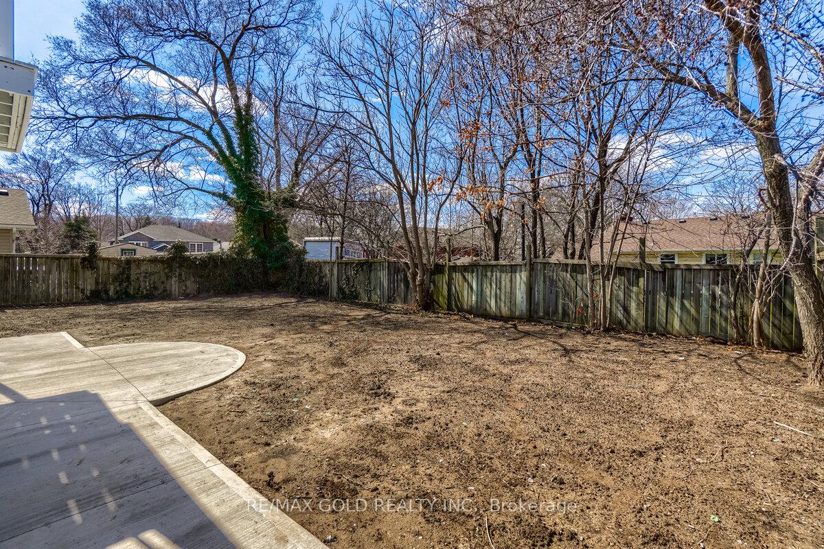 Photo 39 of 108 Jacobson Avenue, St. Catharines, Glendale/Glenridge — HOMEH