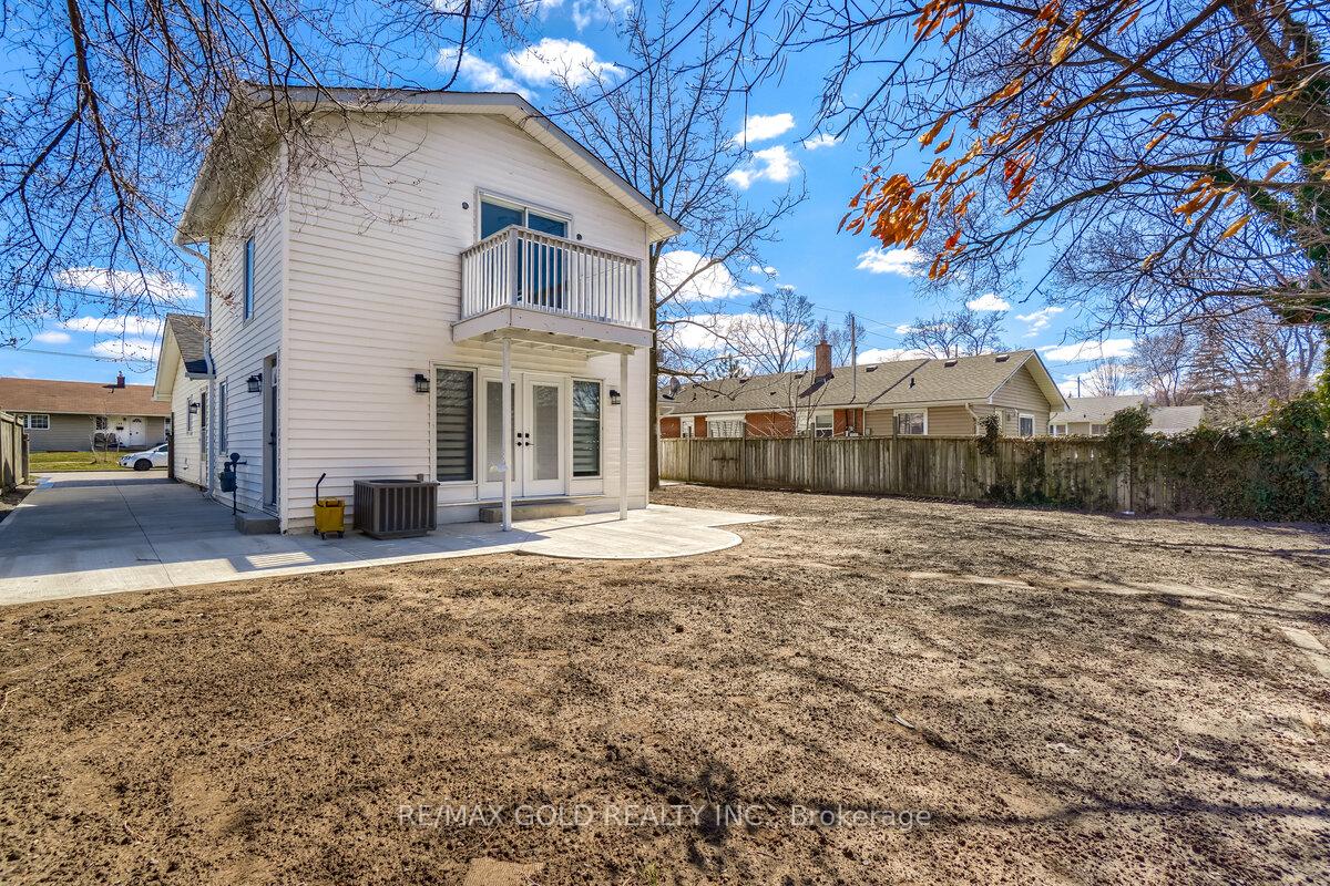 Photo 40 of 108 Jacobson Avenue, St. Catharines, Glendale/Glenridge — HOMEH