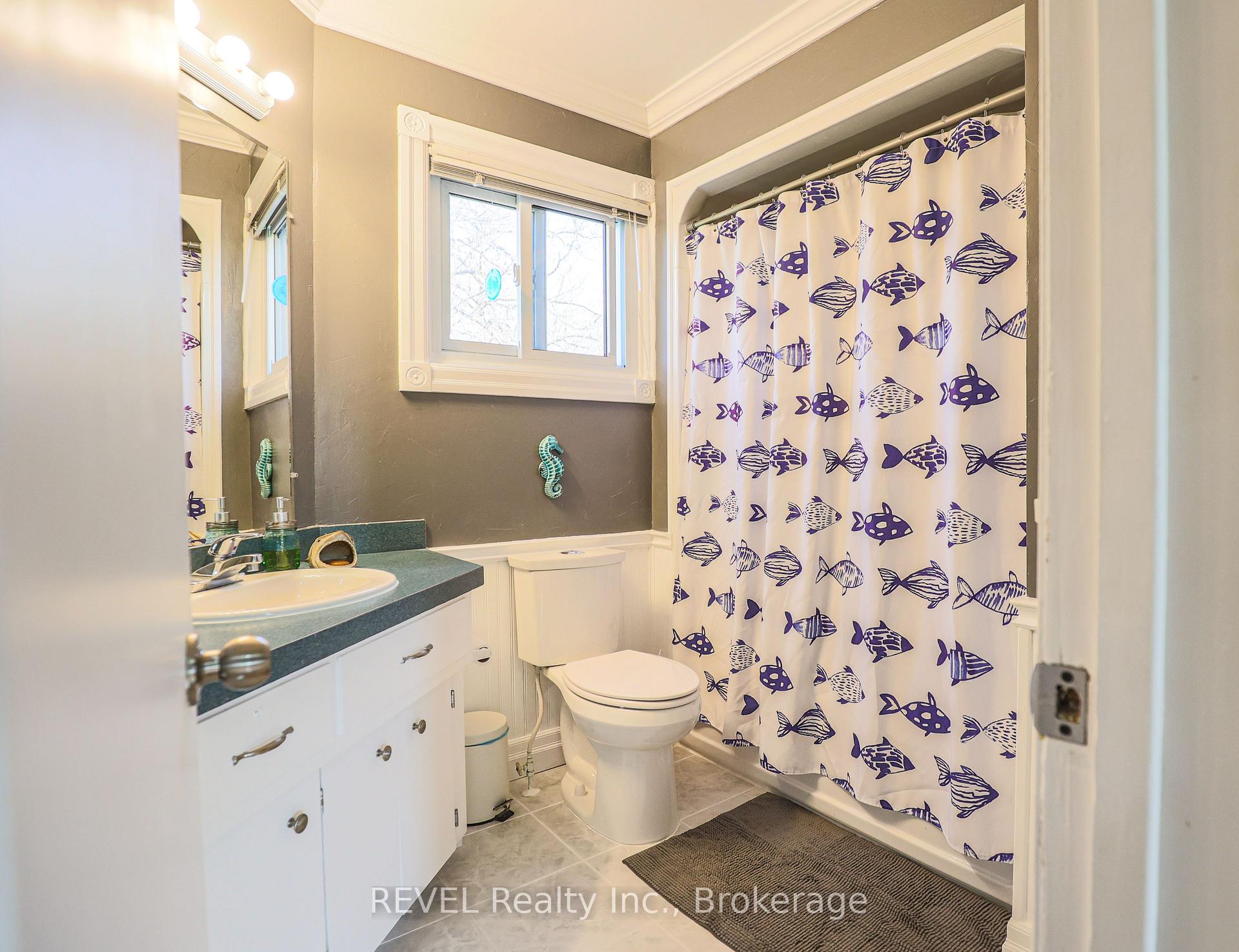 Photo 10 of 21 Foxglove Avenue, St. Catharines, Bunting/Linwell — HOMEH