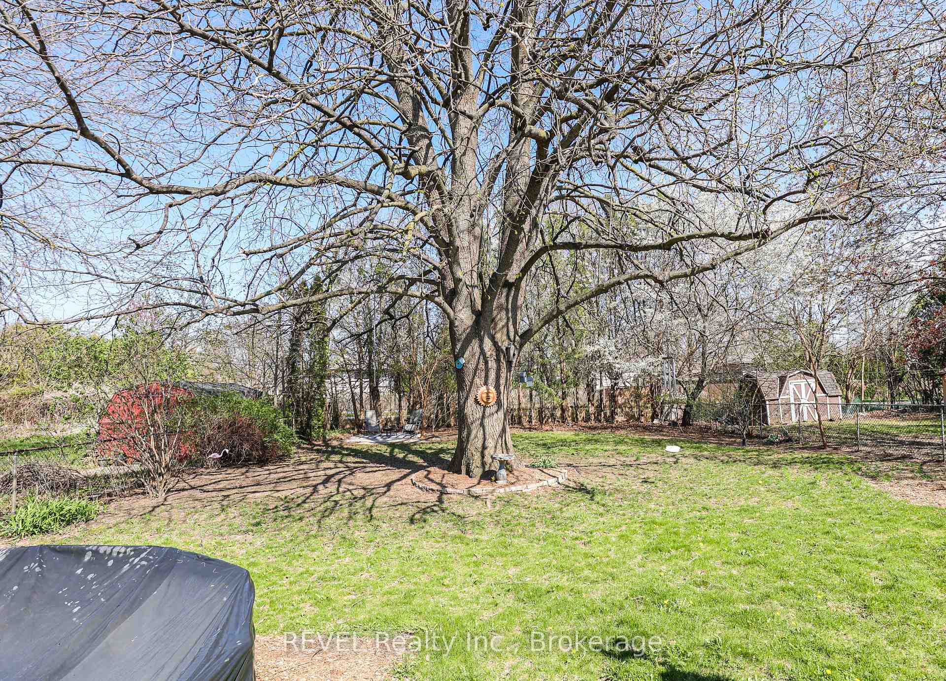 Photo 15 of 21 Foxglove Avenue, St. Catharines, Bunting/Linwell — HOMEH