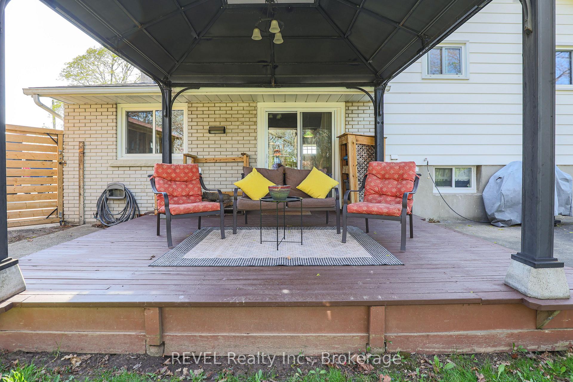 Photo 20 of 21 Foxglove Avenue, St. Catharines, Bunting/Linwell — HOMEH
