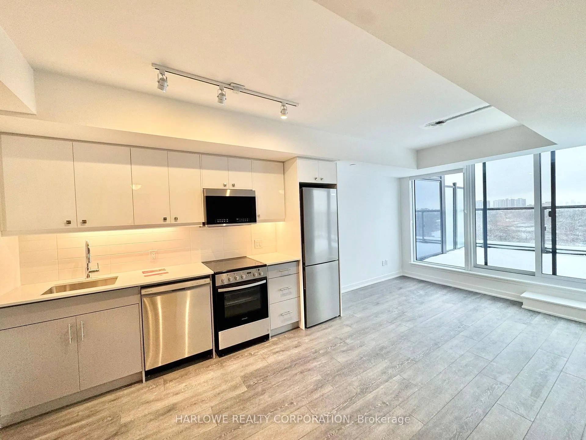 Front of Unit 802, 2 Manderley Drive