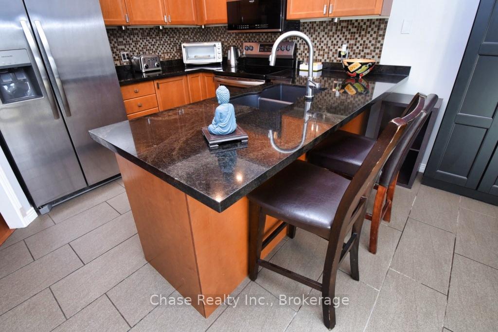 Photo 11 of 47 Eringate Drive, Hamilton, Stoney Creek Mountain — HOMEH
