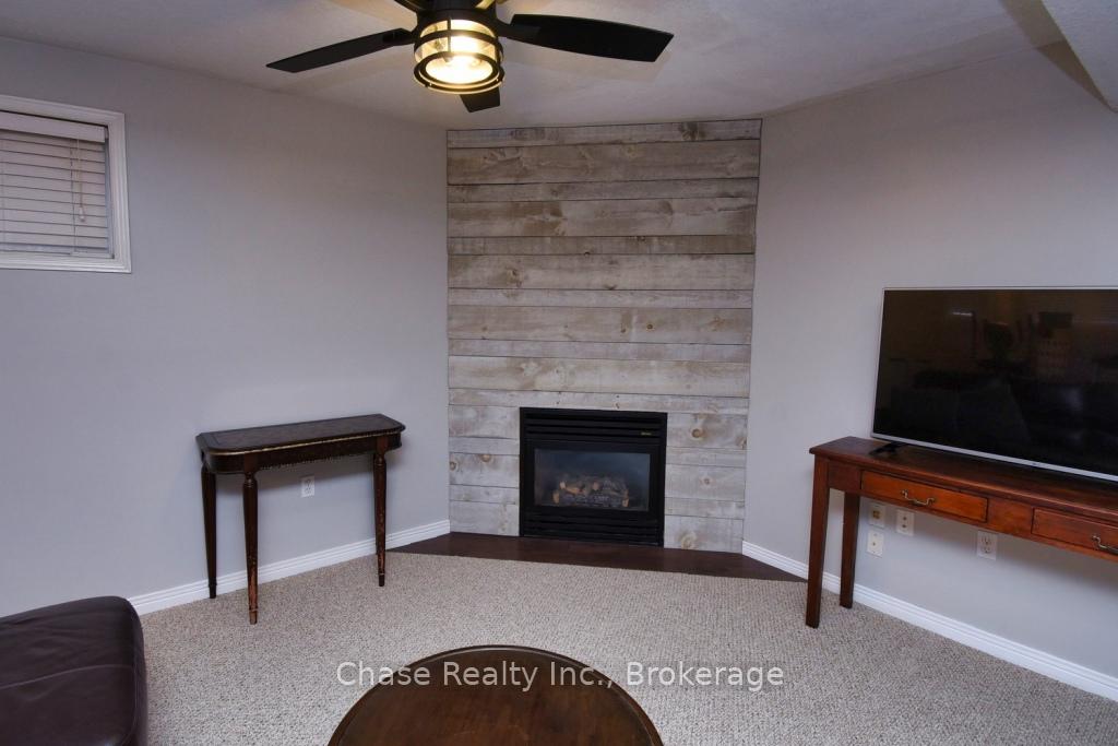 Photo 23 of 47 Eringate Drive, Hamilton, Stoney Creek Mountain — HOMEH