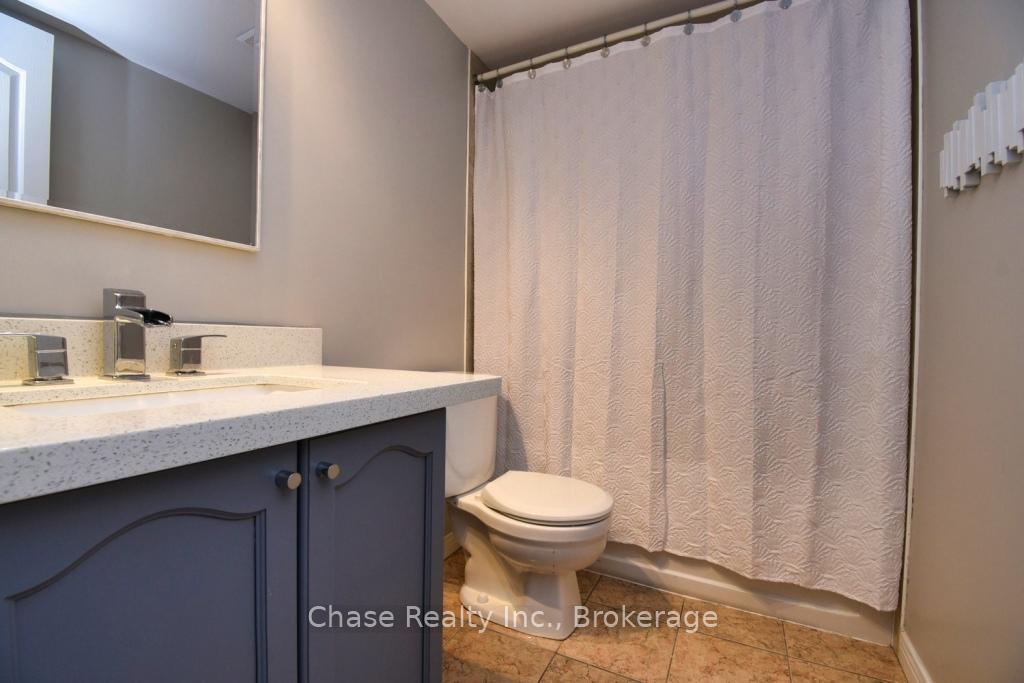 Photo 24 of 47 Eringate Drive, Hamilton, Stoney Creek Mountain — HOMEH