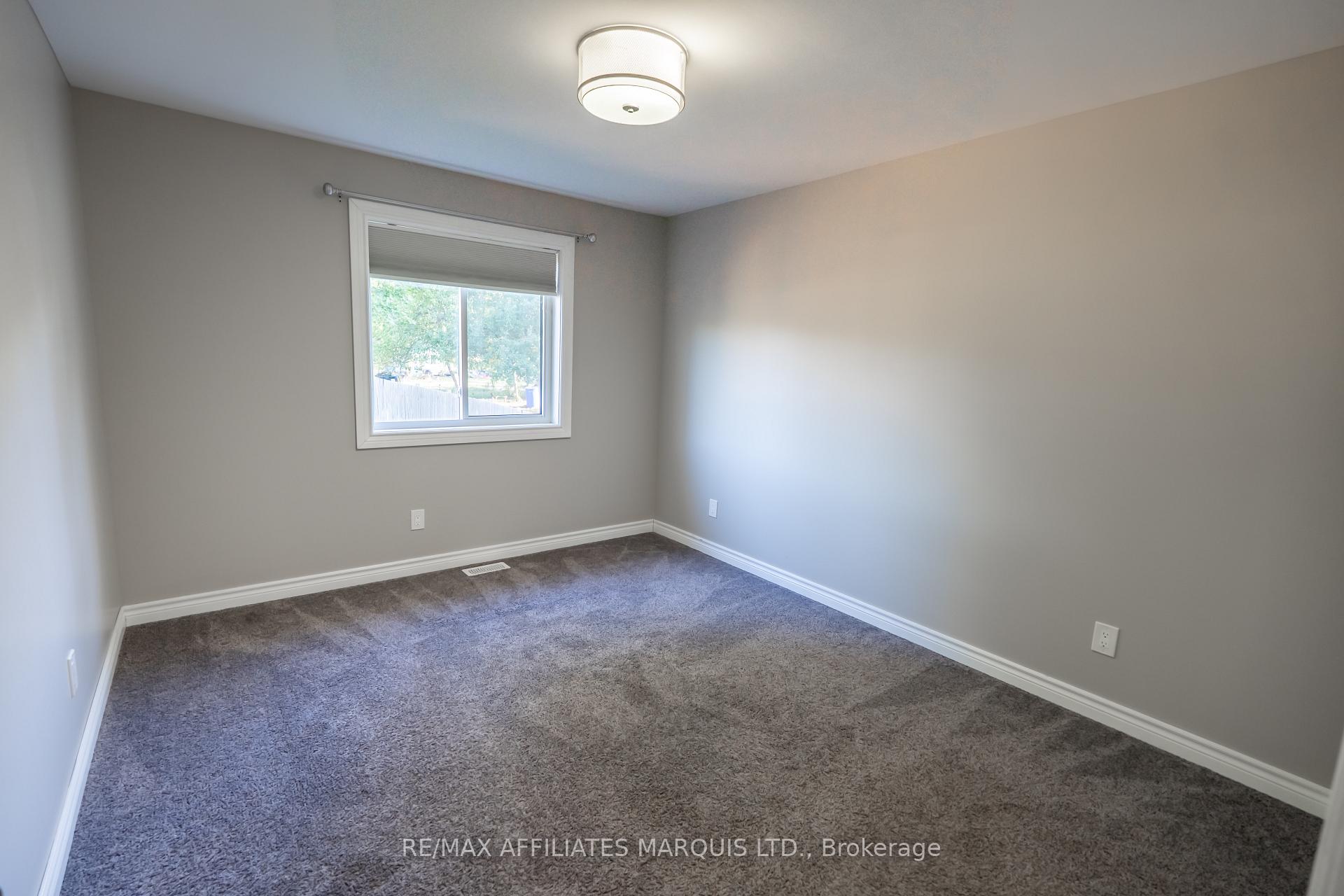 Photo 8 of 2302 Tollgate Road W, Cornwall — HOMEH