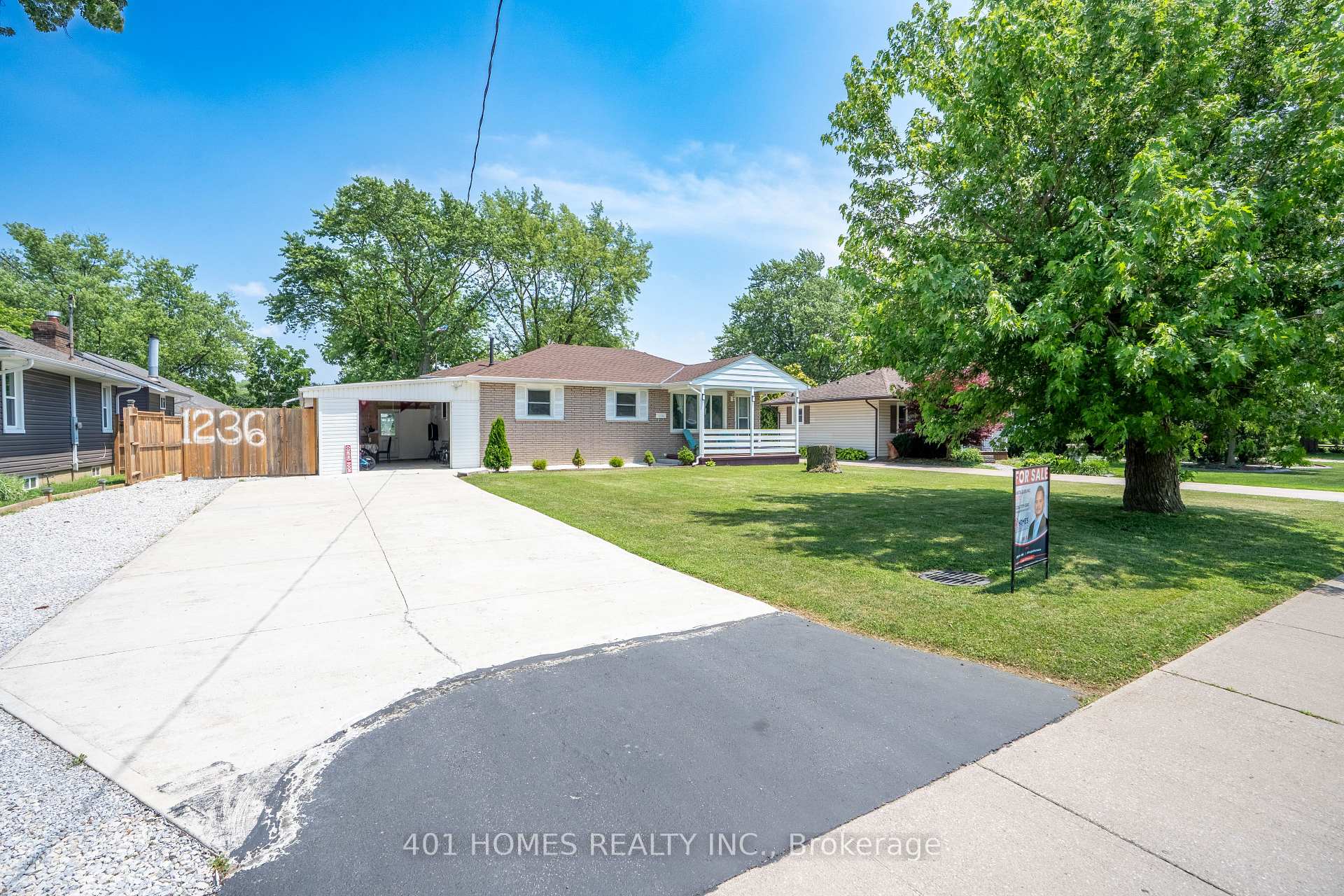 Photo 6 of 1236 Shawnee Road W, Tecumseh — HOMEH