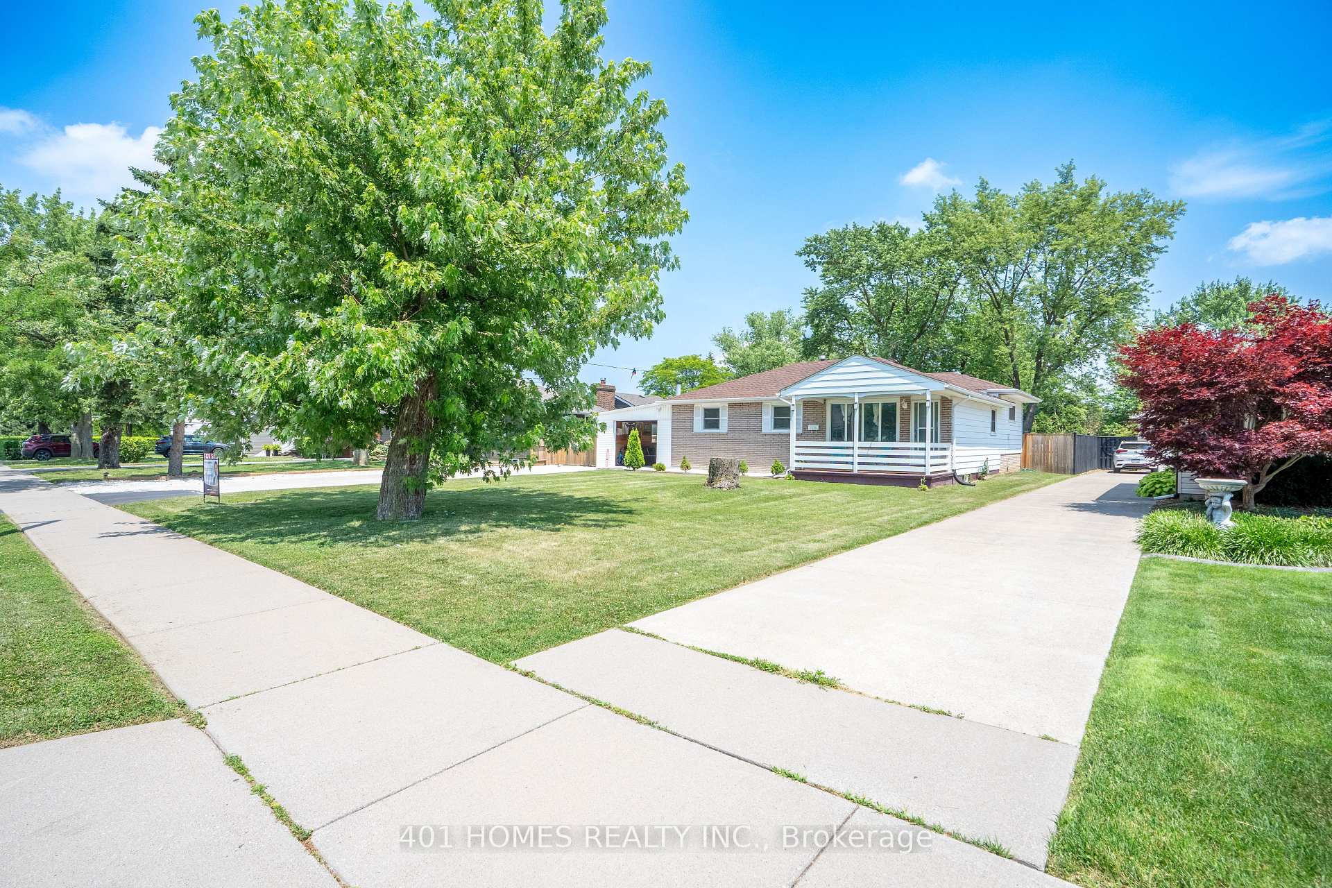 Photo 8 of 1236 Shawnee Road W, Tecumseh — HOMEH