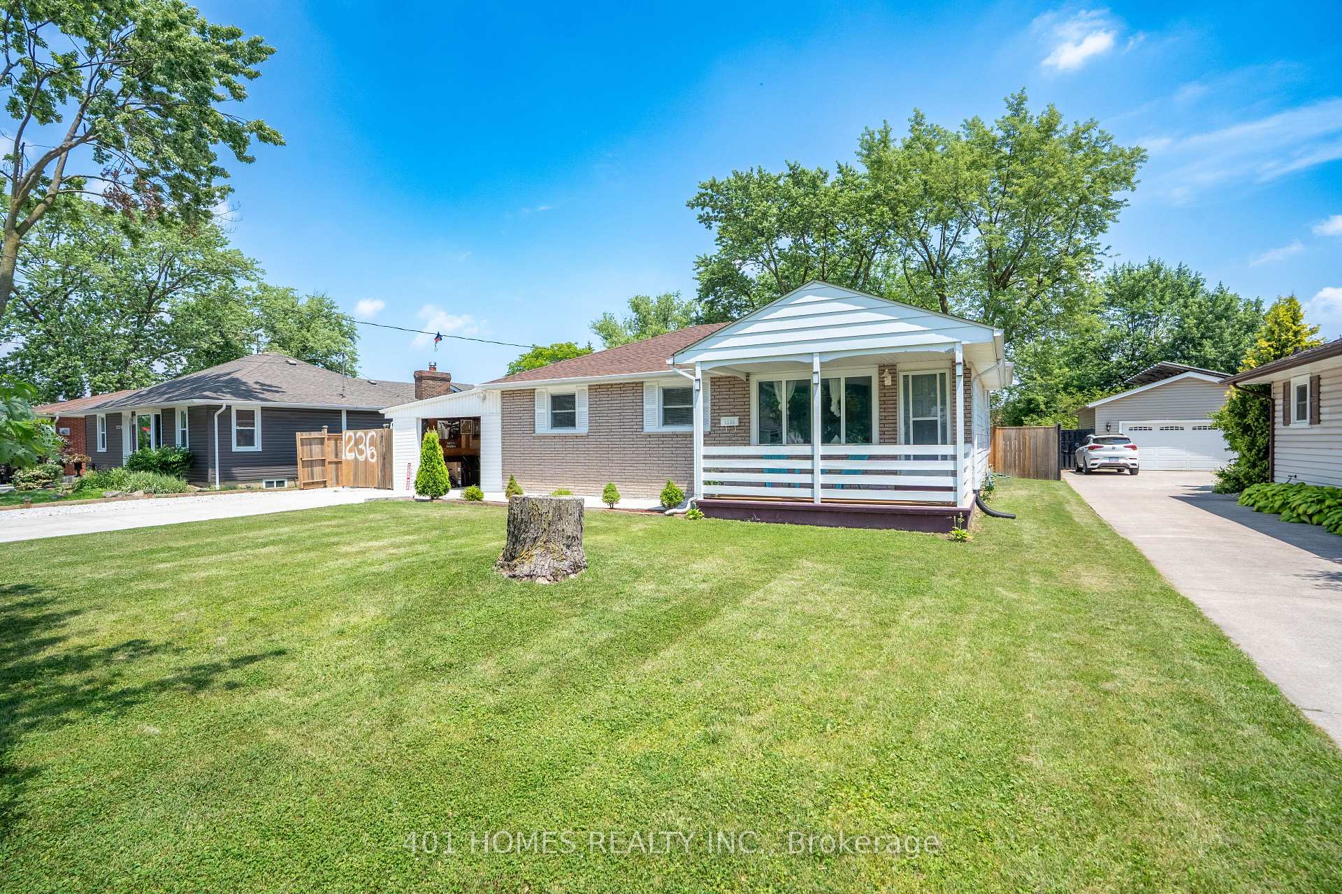 Photo 9 of 1236 Shawnee Road W, Tecumseh — HOMEH
