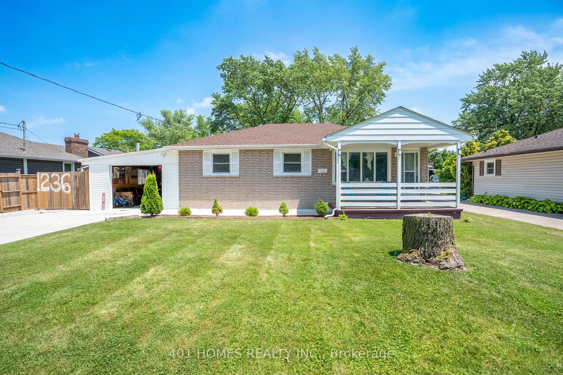 Photo 10 of 1236 Shawnee Road W, Tecumseh — HOMEH