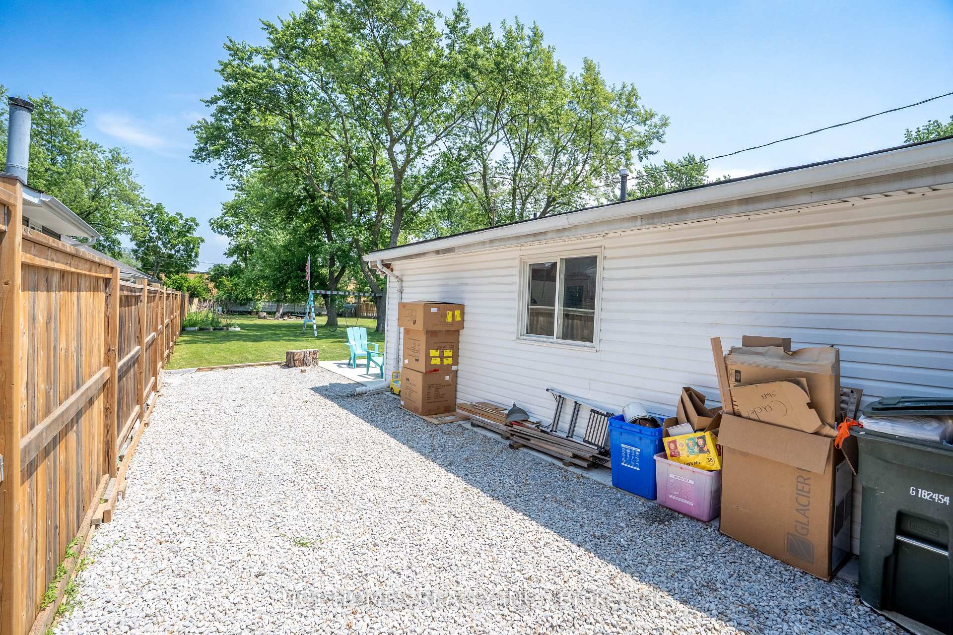 Photo 15 of 1236 Shawnee Road W, Tecumseh — HOMEH