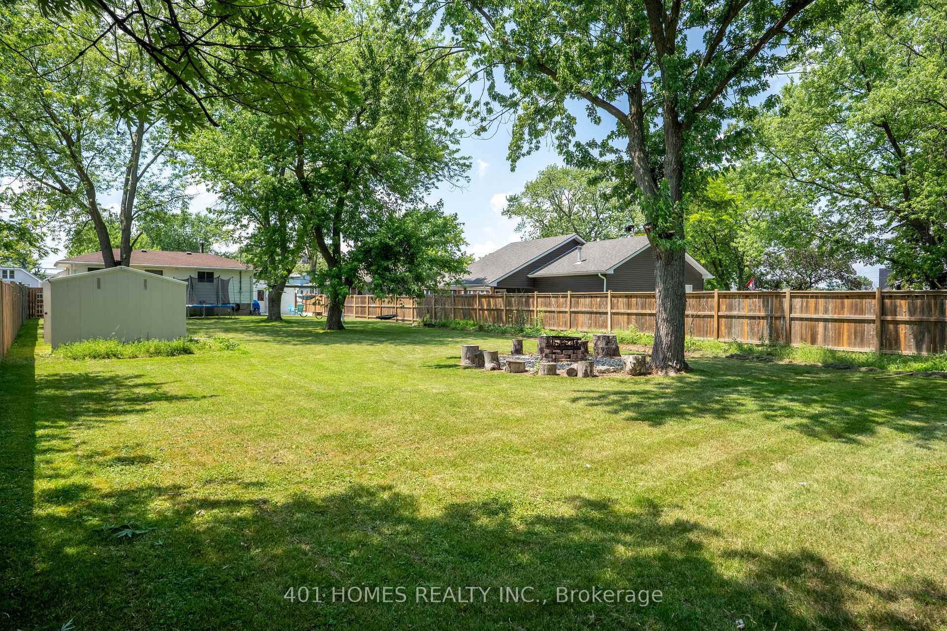 Photo 19 of 1236 Shawnee Road W, Tecumseh — HOMEH