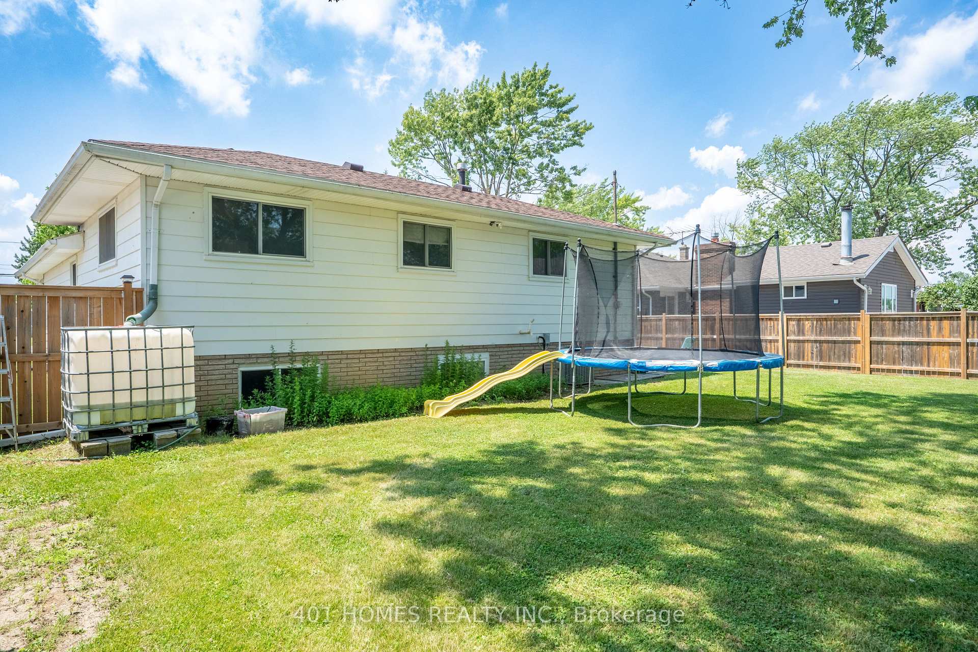 Photo 20 of 1236 Shawnee Road W, Tecumseh — HOMEH