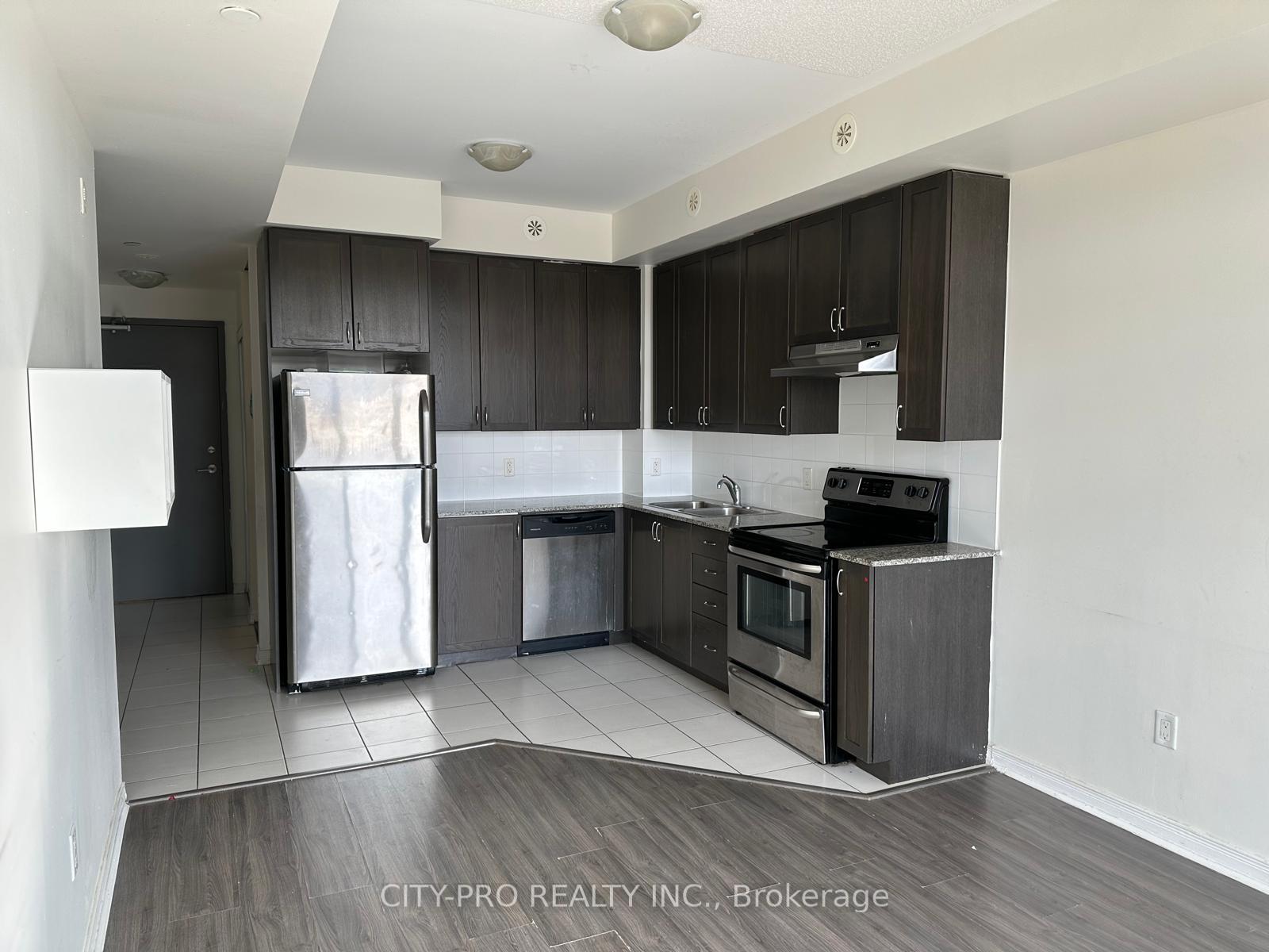 Photo 2 of Unit 210, 50 Sky Harbour Drive, Brampton, Bram West — HOMEH