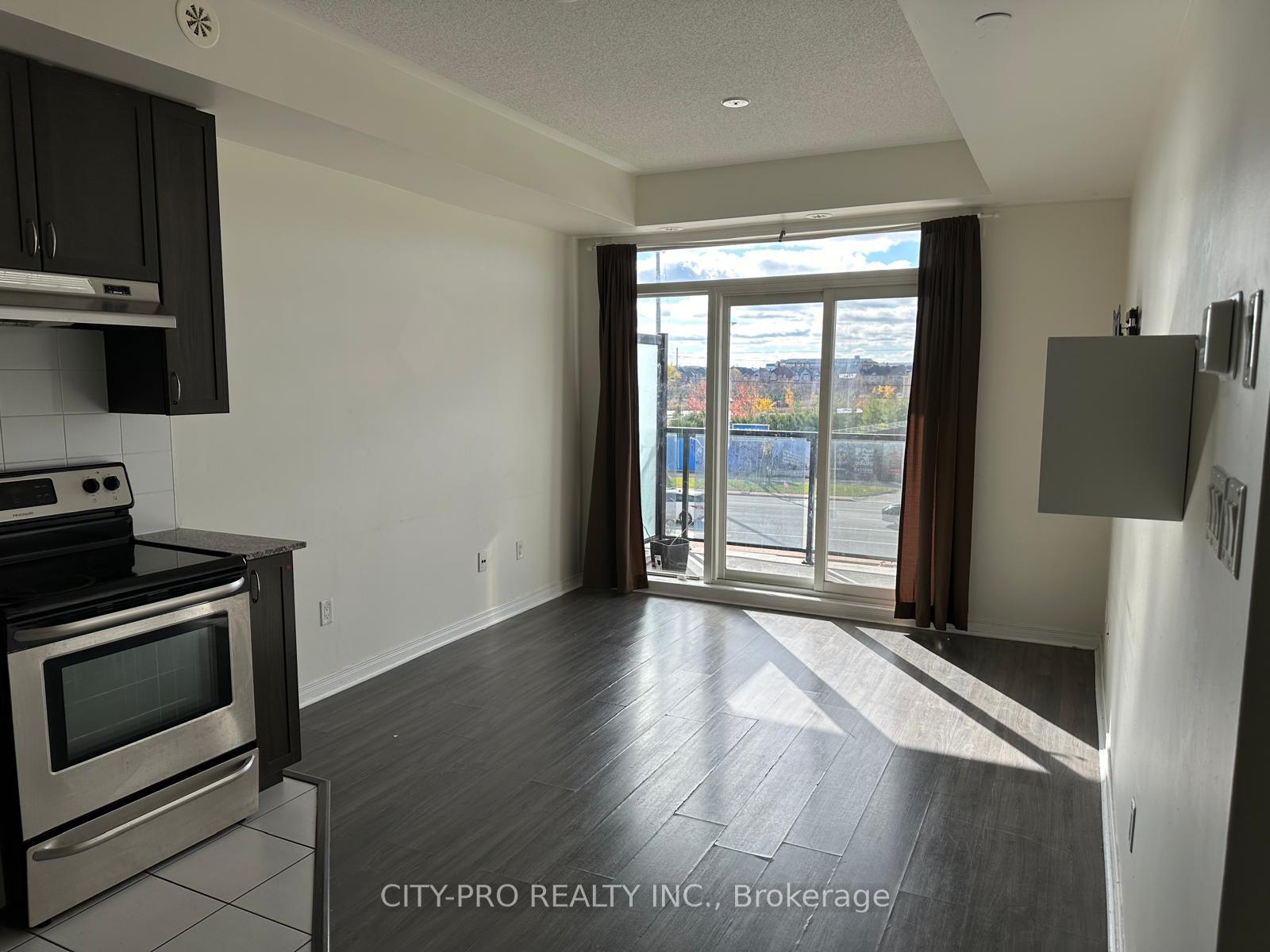 Photo 4 of Unit 210, 50 Sky Harbour Drive, Brampton, Bram West — HOMEH