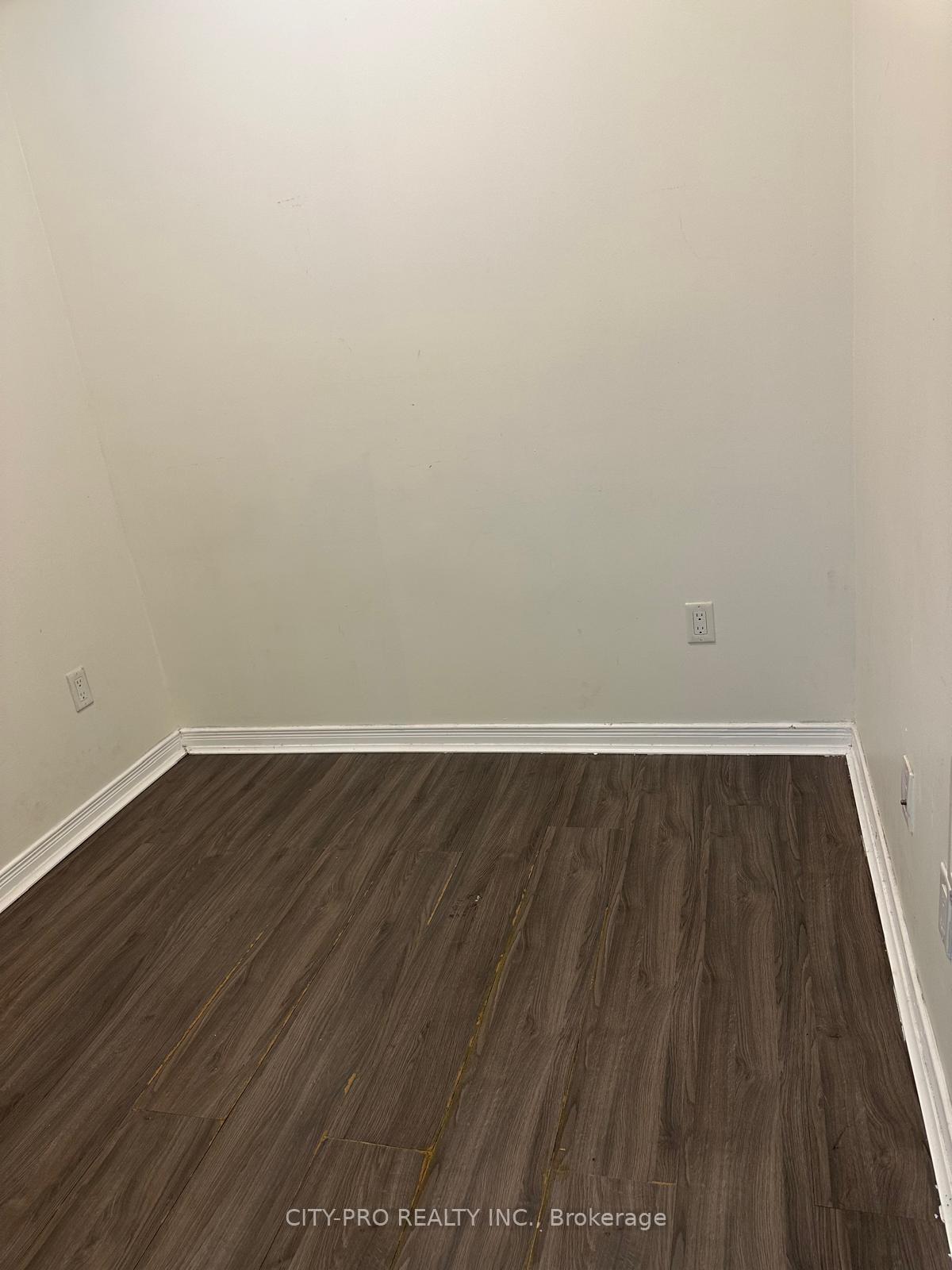 Photo 13 of Unit 210, 50 Sky Harbour Drive, Brampton, Bram West — HOMEH