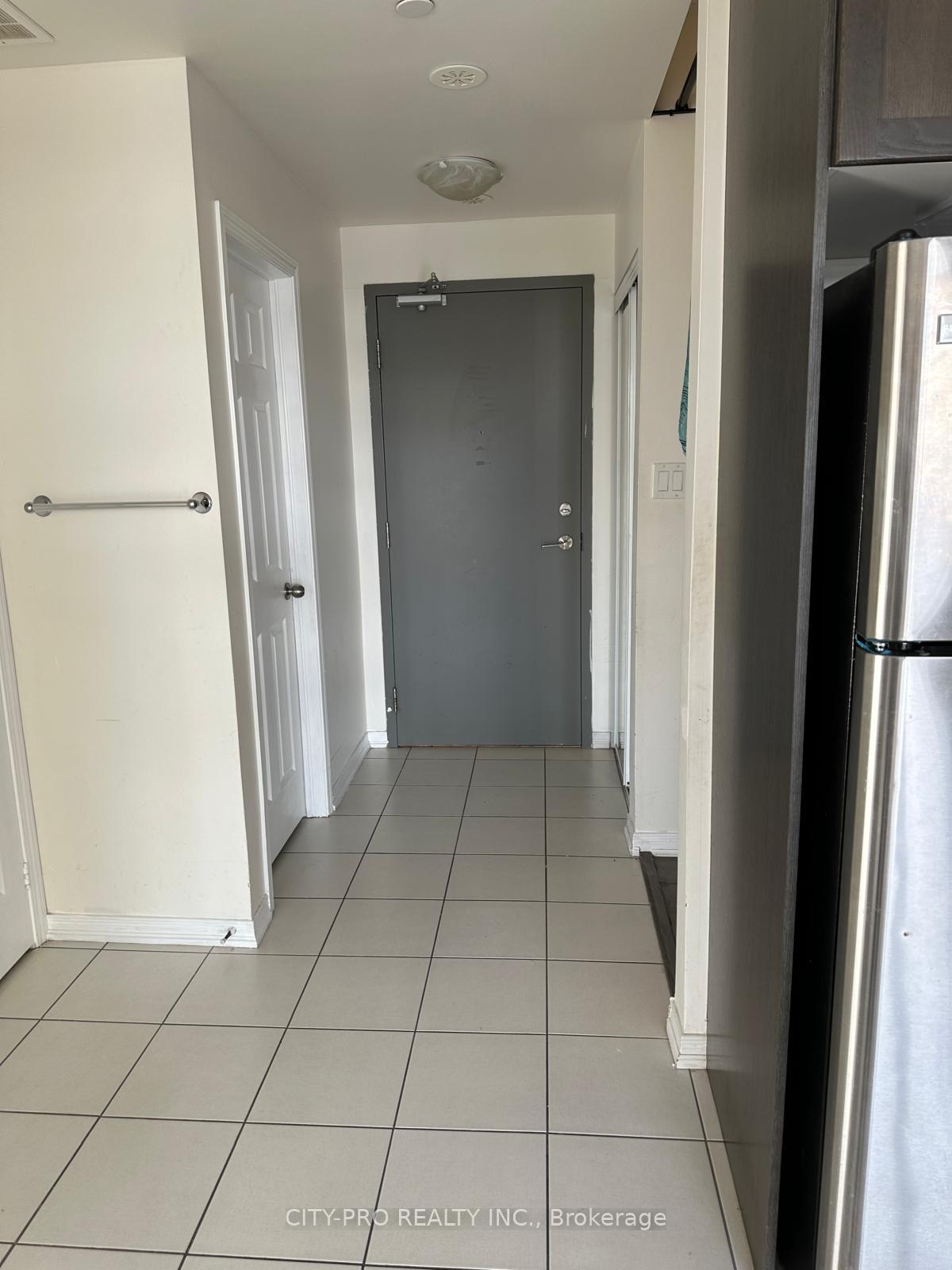 Photo 15 of Unit 210, 50 Sky Harbour Drive, Brampton, Bram West — HOMEH