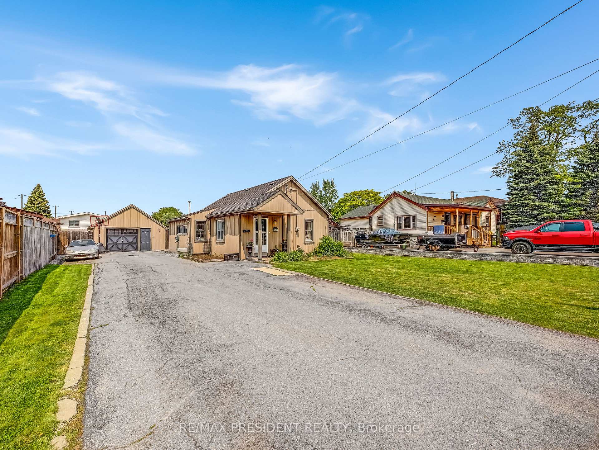 Photo 2 of 135 Green Road, Hamilton, Stoney Creek — HOMEH