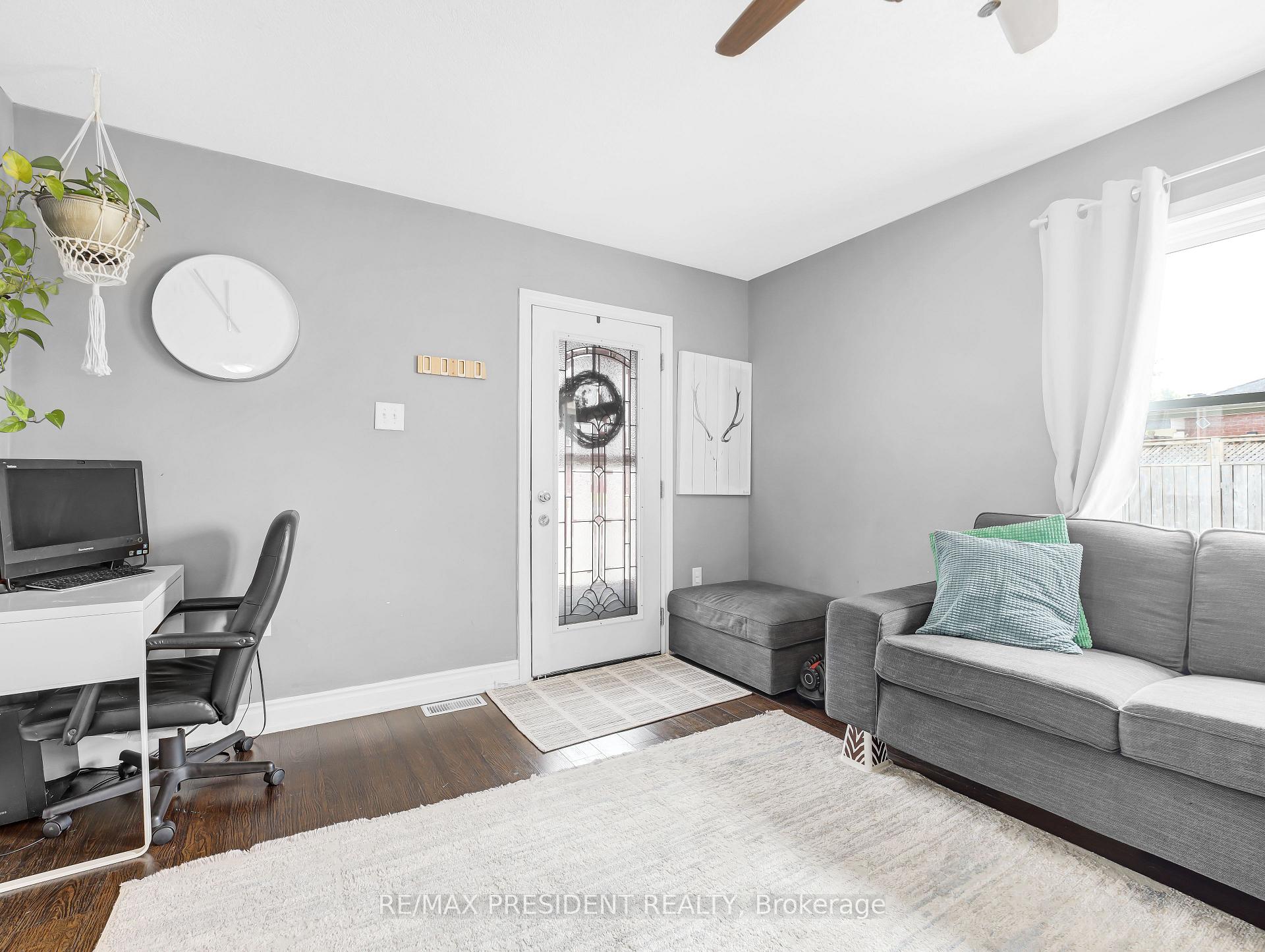 Photo 3 of 135 Green Road, Hamilton, Stoney Creek — HOMEH