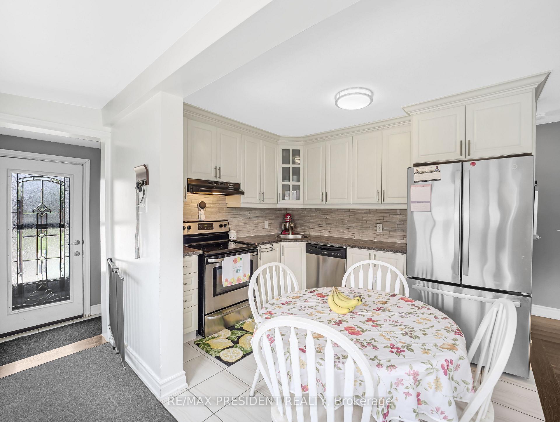 Photo 11 of 135 Green Road, Hamilton, Stoney Creek — HOMEH