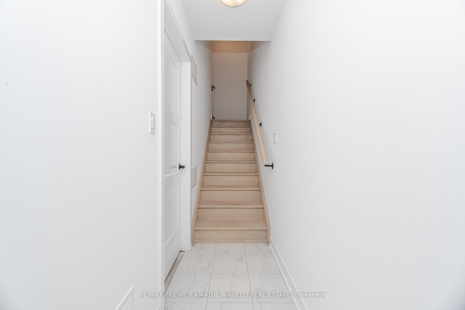 Photo 5 of 23 Silo Mews, Barrie, Rural Barrie Southeast — HOMEH
