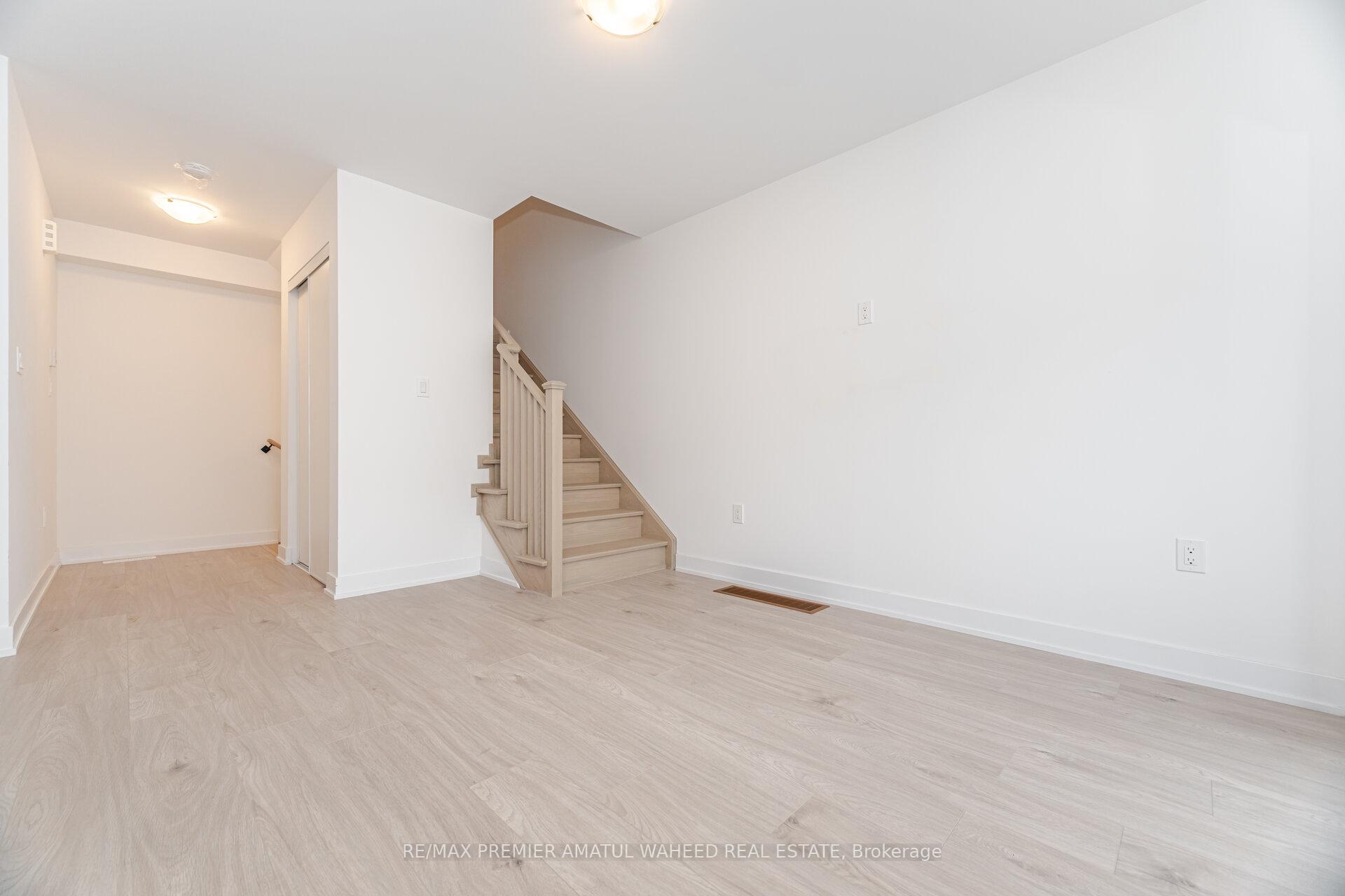 Photo 19 of 23 Silo Mews, Barrie, Rural Barrie Southeast — HOMEH