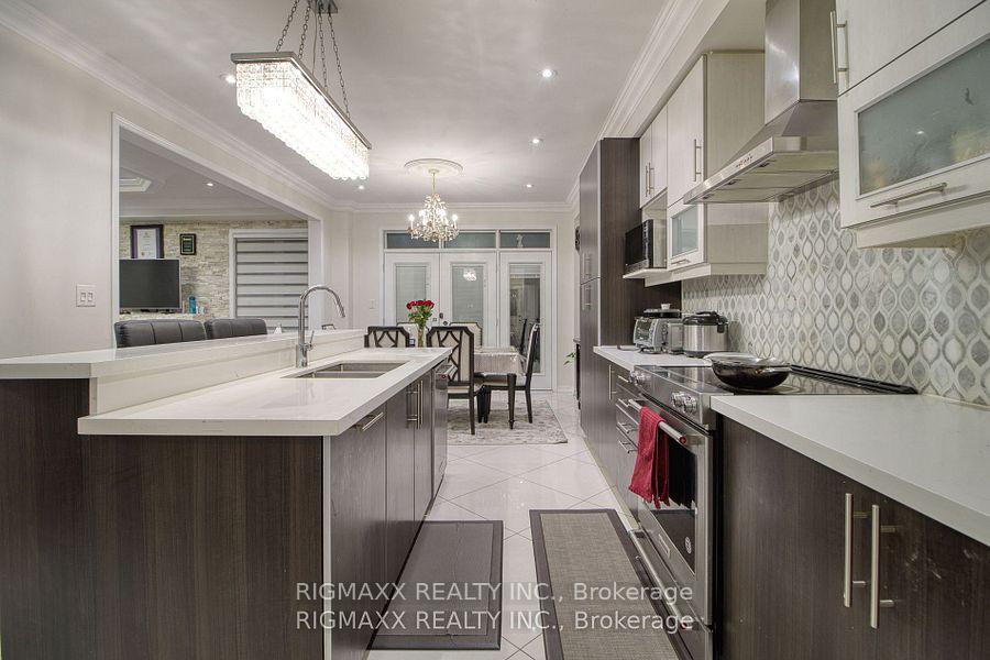 Photo 5 of 22 Iguana Trail, Brampton, Northwest Brampton — HOMEH