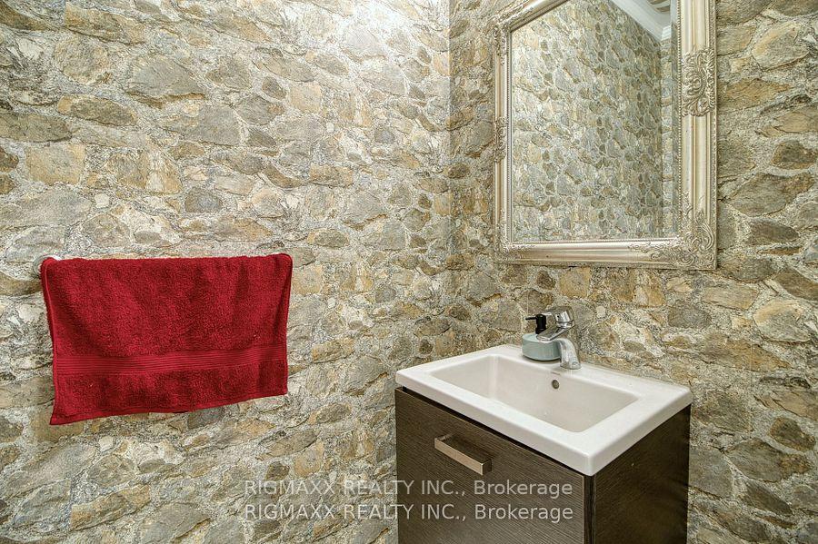 Photo 33 of 22 Iguana Trail, Brampton, Northwest Brampton — HOMEH