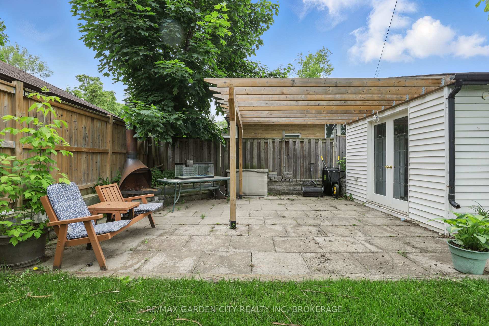 Photo 3 of 113 Clarence Street, Brampton, Brampton East — HOMEH