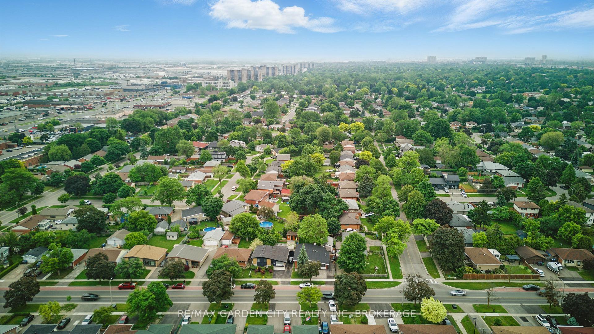 Photo 6 of 113 Clarence Street, Brampton, Brampton East — HOMEH