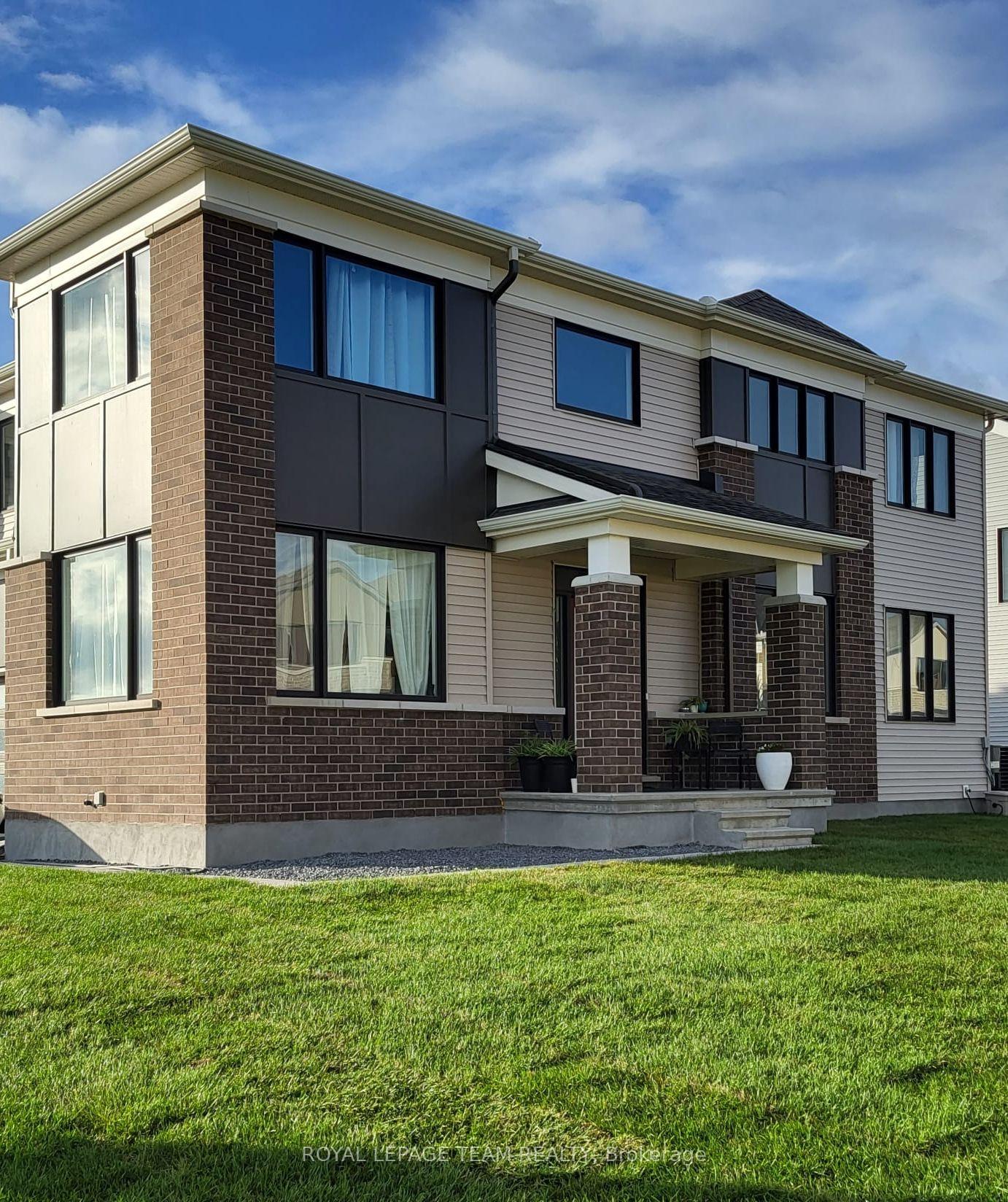 Front of 165 Yearling Circle