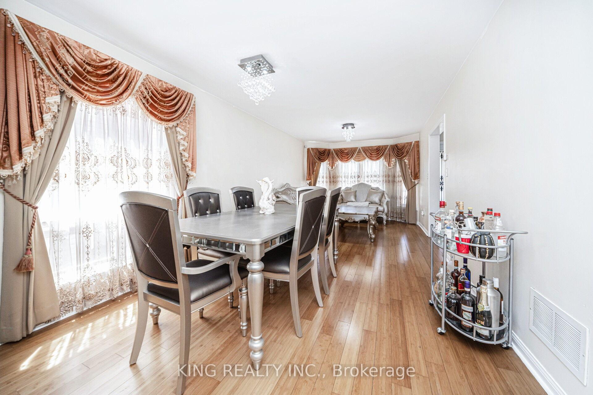 Photo 36 of 24 Snow Leopard Court, Brampton, Sandringham-Wellington — HOMEH