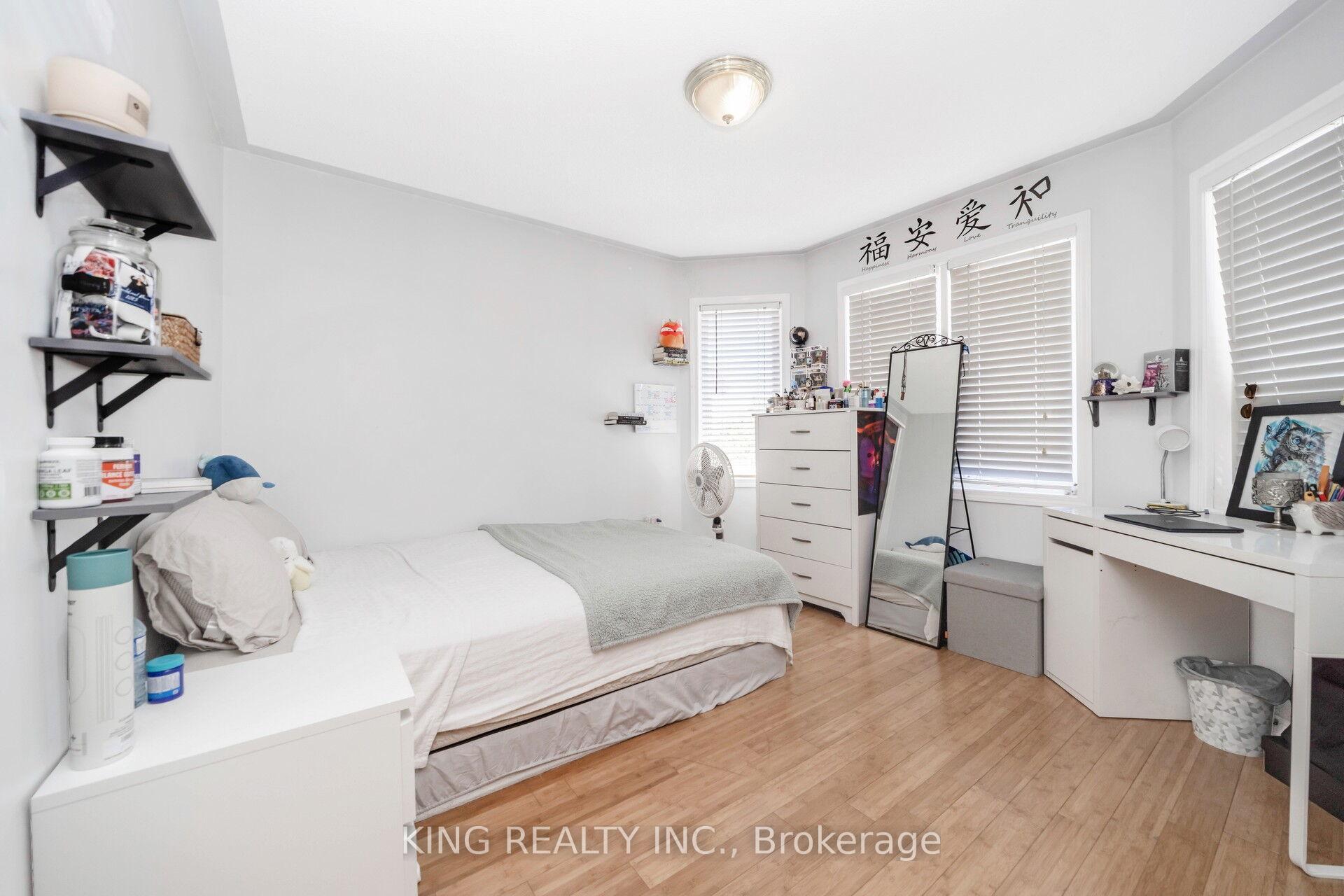 Photo 35 of 24 Snow Leopard Court, Brampton, Sandringham-Wellington — HOMEH