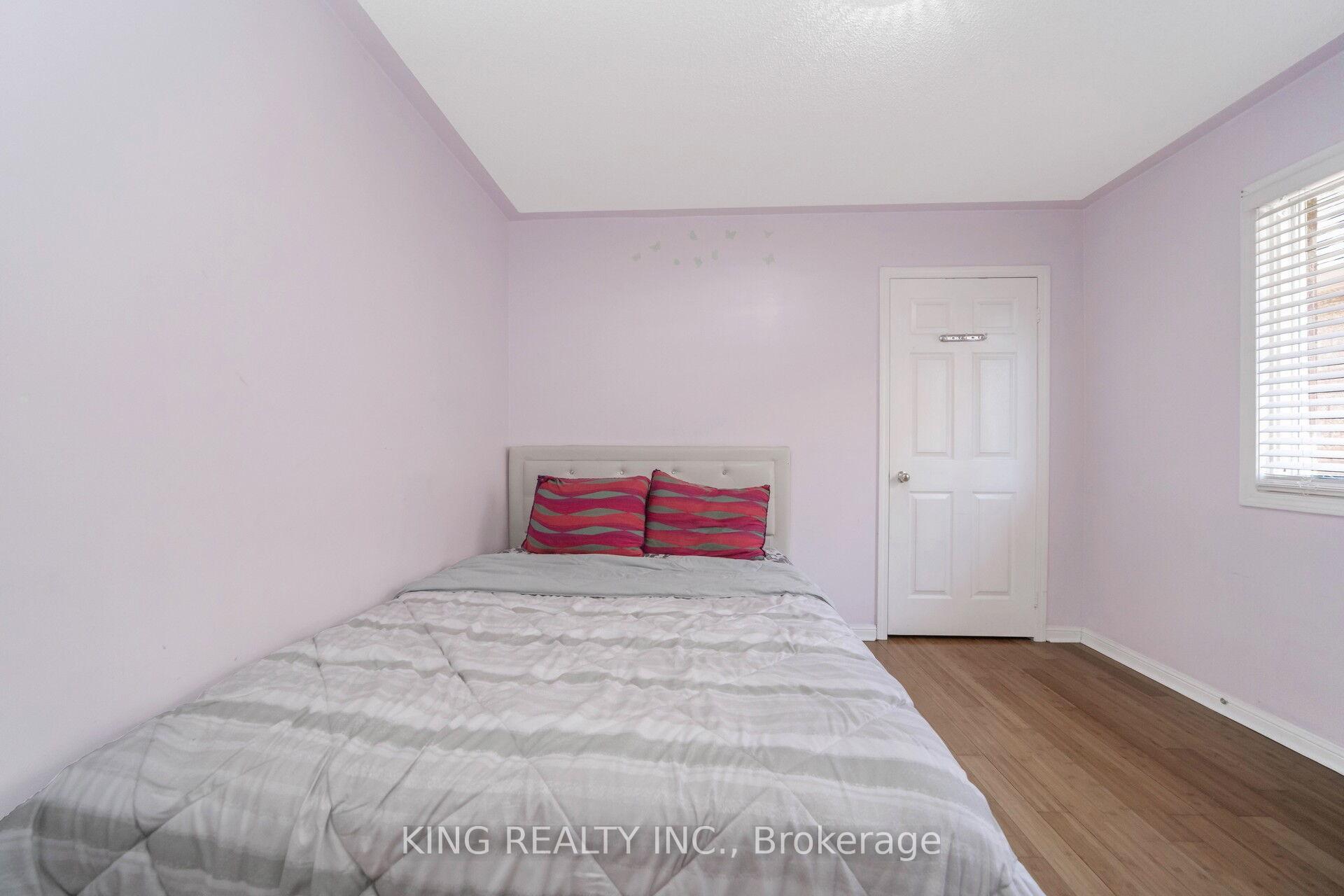 Photo 28 of 24 Snow Leopard Court, Brampton, Sandringham-Wellington — HOMEH