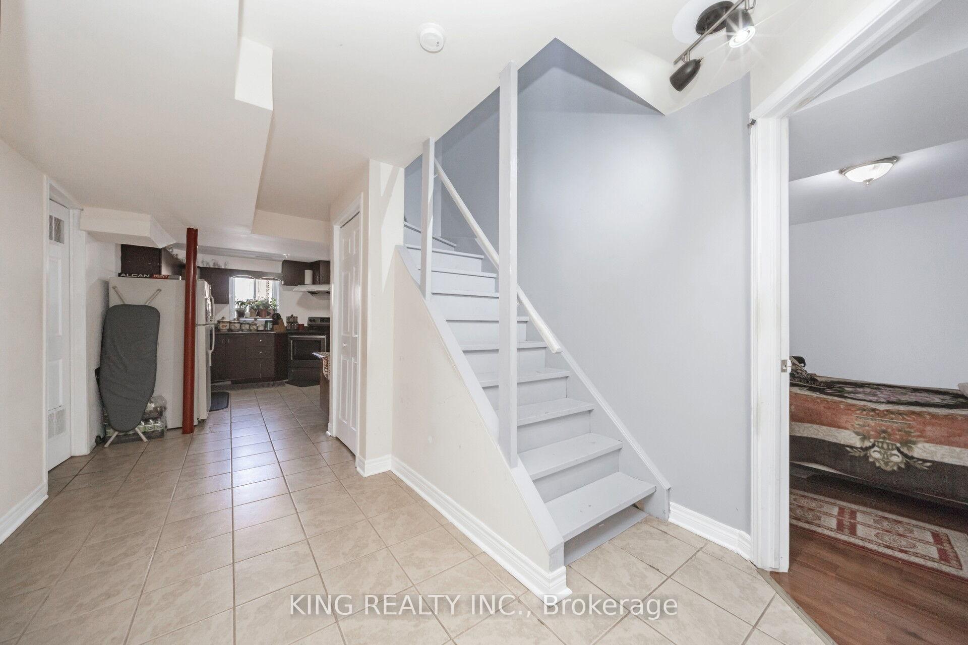 Photo 38 of 24 Snow Leopard Court, Brampton, Sandringham-Wellington — HOMEH