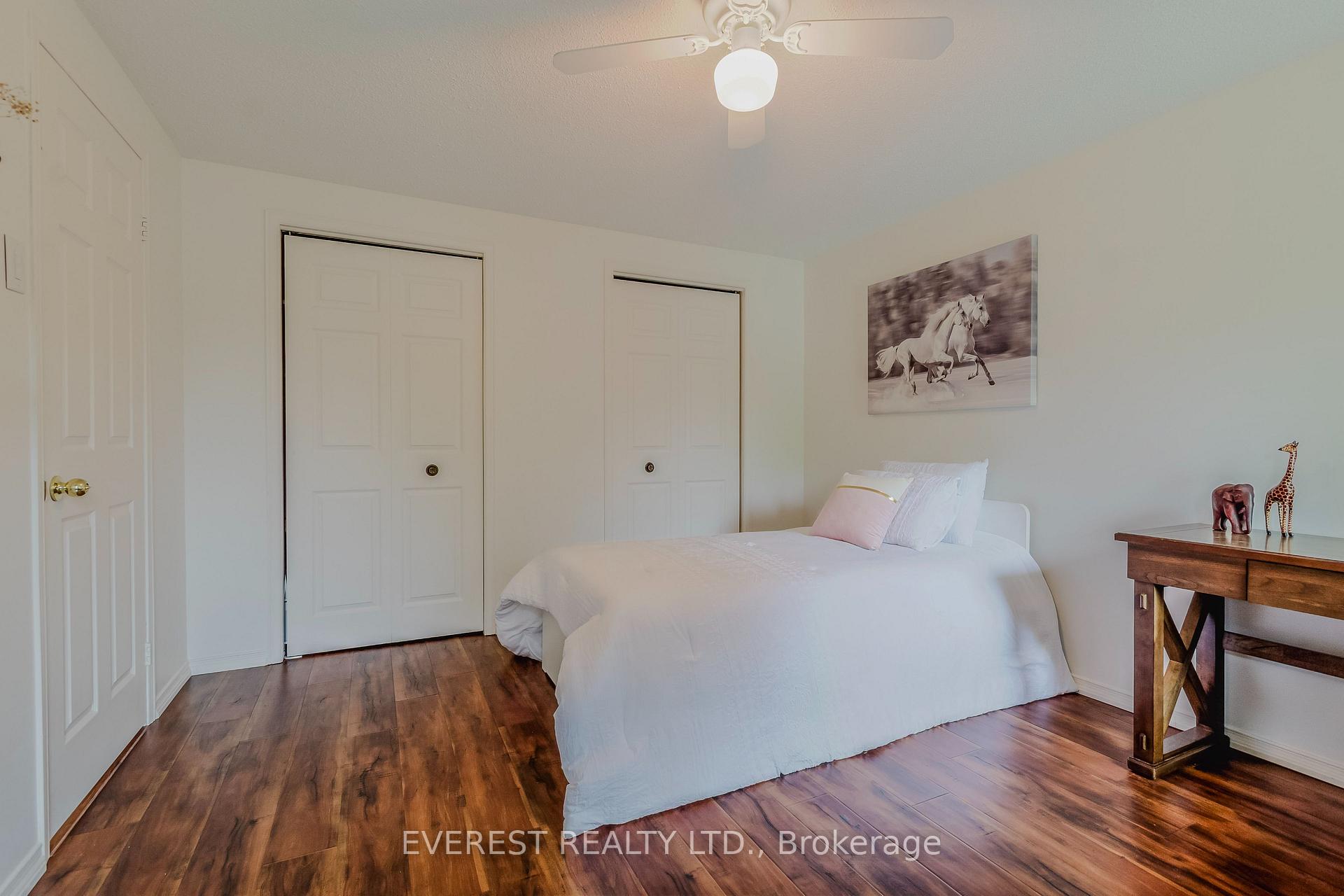 Photo 6 of 301 Sunnymeade Drive, Hamilton, Ancaster — HOMEH