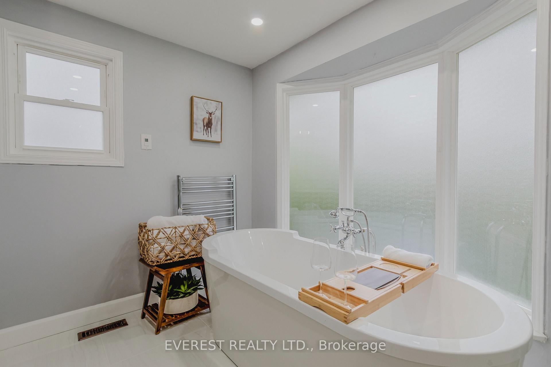 Photo 17 of 301 Sunnymeade Drive, Hamilton, Ancaster — HOMEH