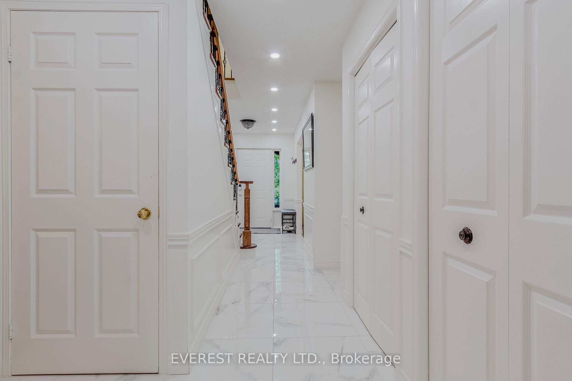 Photo 35 of 301 Sunnymeade Drive, Hamilton, Ancaster — HOMEH