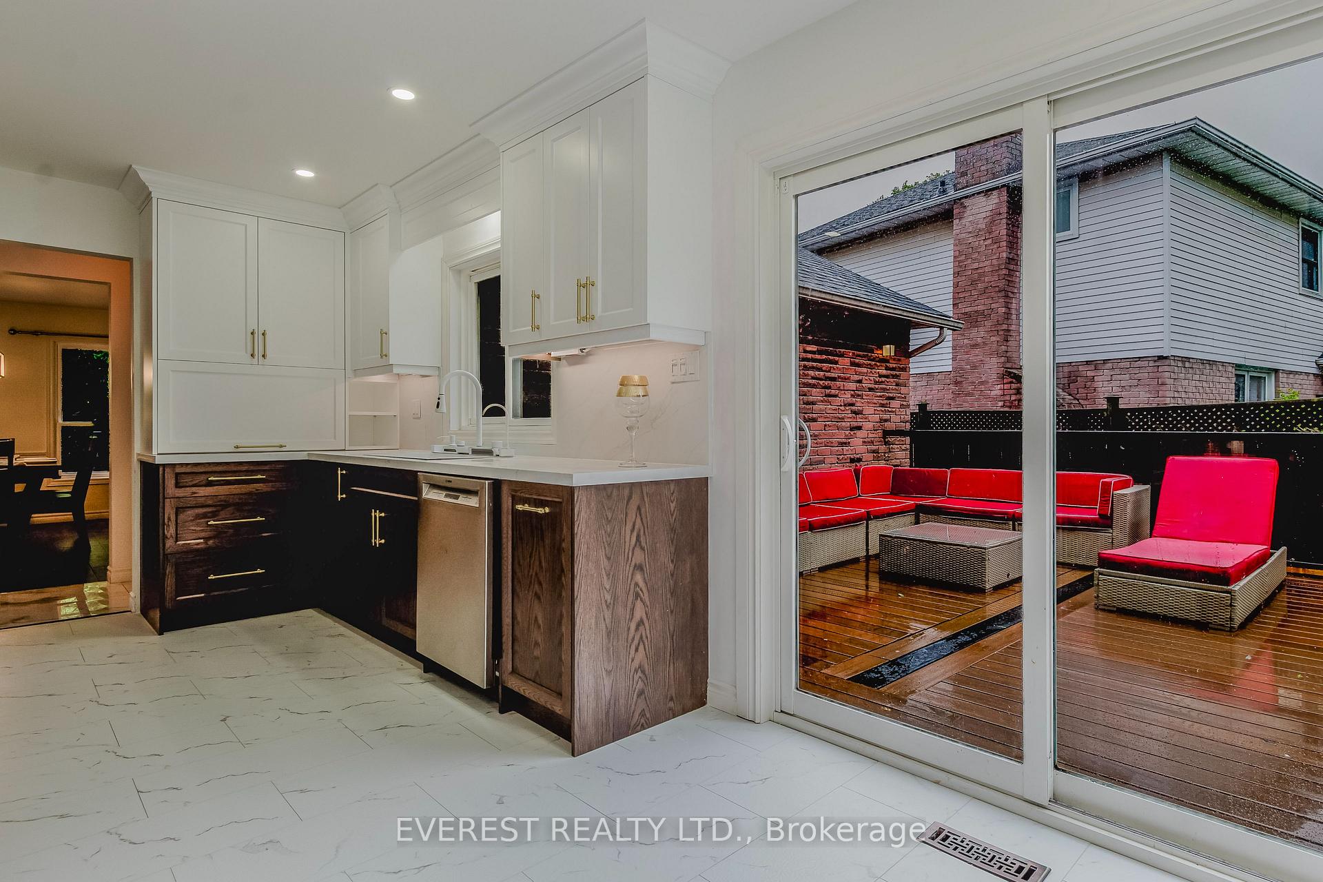 Photo 40 of 301 Sunnymeade Drive, Hamilton, Ancaster — HOMEH