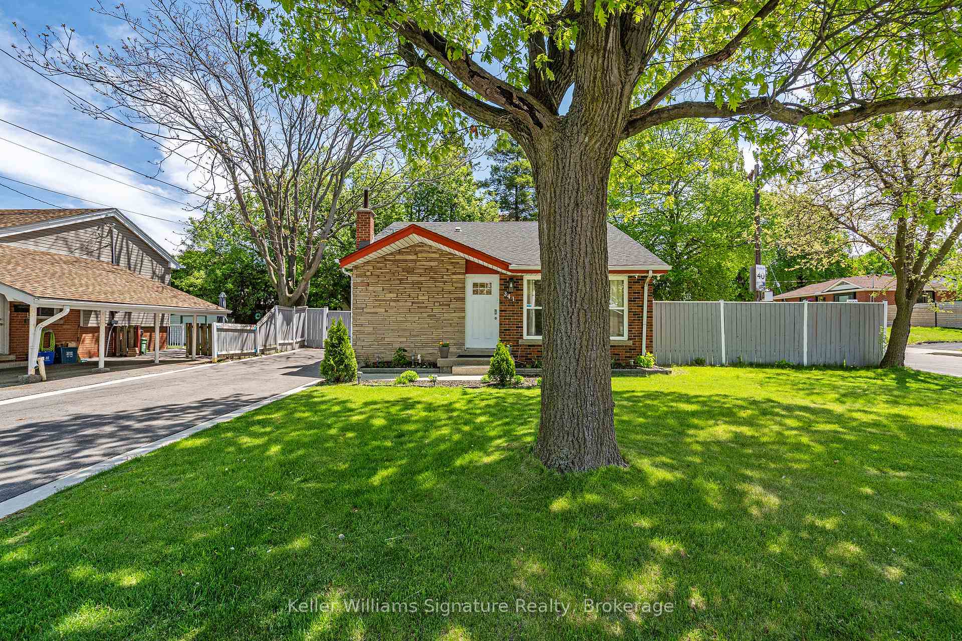 Photo 2 of 341 West 5th Street, Hamilton, Bonnington — HOMEH